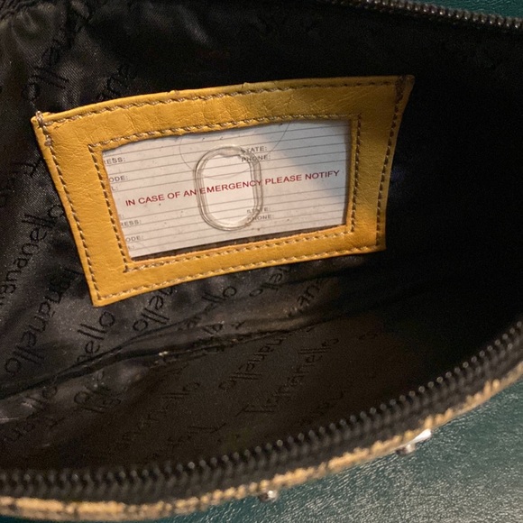 💫 Tignanello Wristlet - Picture 13 of 14